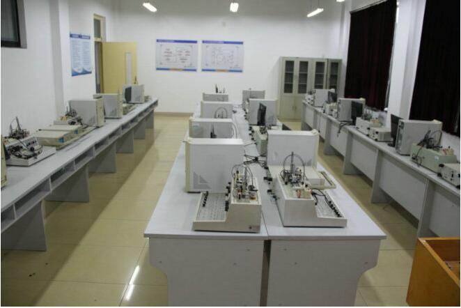 1563004425445009.jpg 传感器技术实验室2.jpg